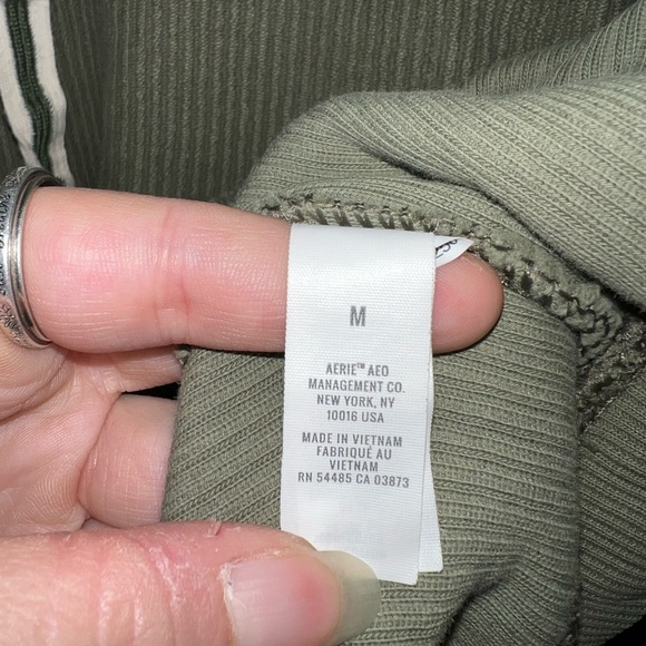 Aerie Sage Pale Green Ribbed Cropped Hooded Pullover Sweatshirt Size Medium - Picture 6 of 7